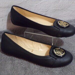 Liz Claiborne Black Flats Size 6M New